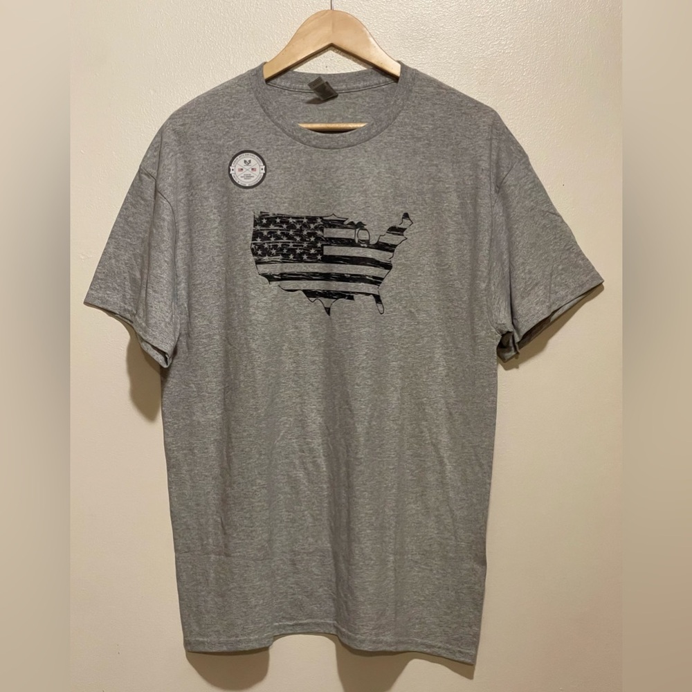 Gildan gray USA T-shirt